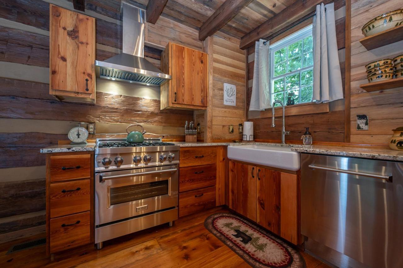Russell'S Fort At White Oak Point: Historical Cabin On Lake Lure, Luxury, Direct Lake Access! Villa Eksteriør bilde