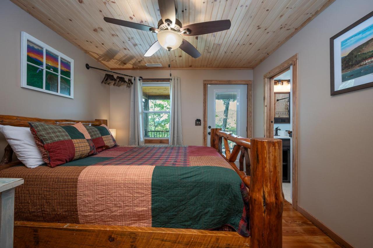 Russell'S Fort At White Oak Point: Historical Cabin On Lake Lure, Luxury, Direct Lake Access! Villa Eksteriør bilde
