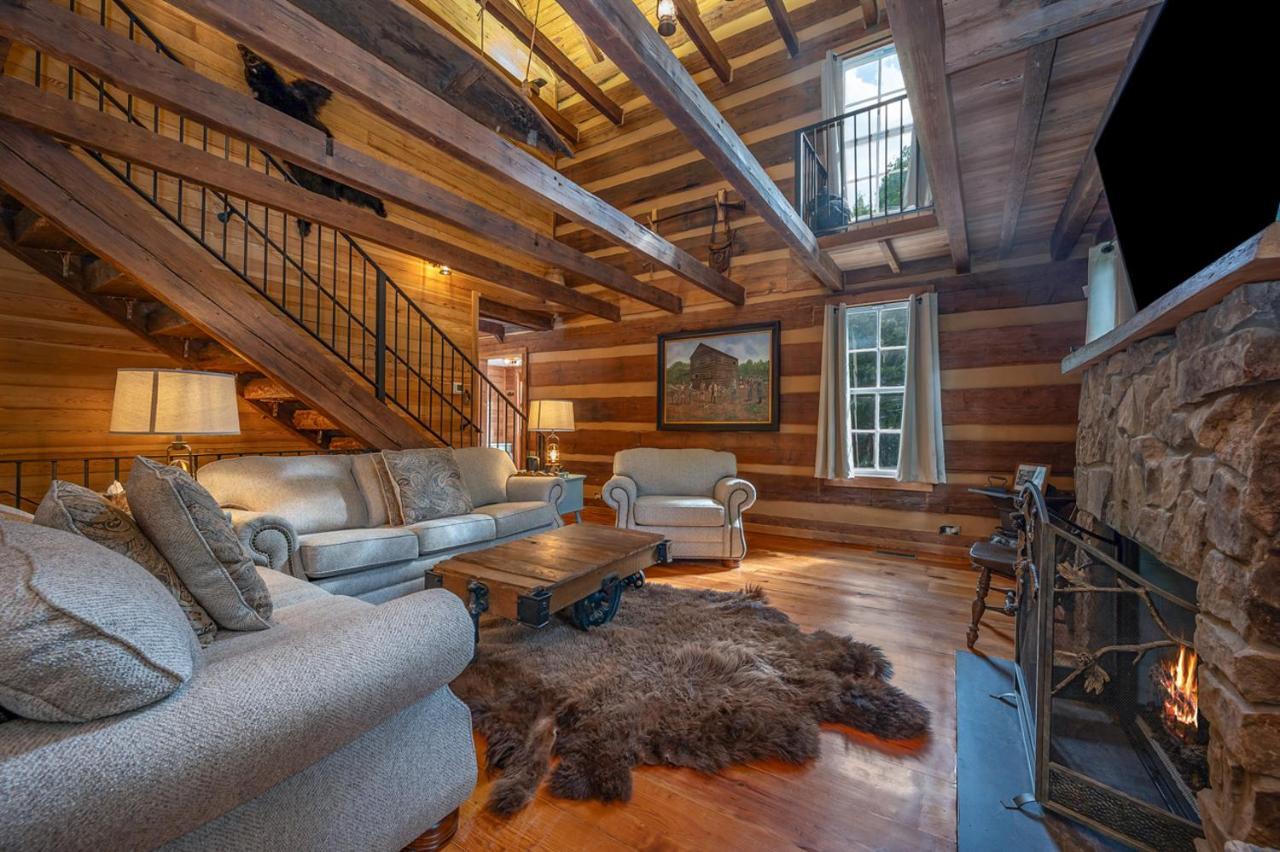 Russell'S Fort At White Oak Point: Historical Cabin On Lake Lure, Luxury, Direct Lake Access! Villa Eksteriør bilde