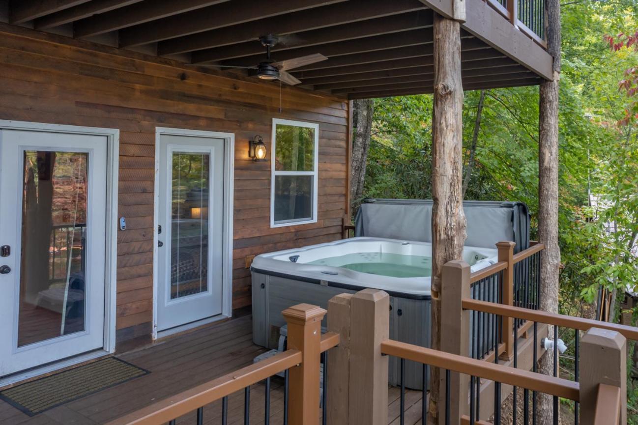 Russell'S Fort At White Oak Point: Historical Cabin On Lake Lure, Luxury, Direct Lake Access! Villa Eksteriør bilde